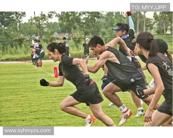 吴磊畅谈飞盘运动的乐趣与技巧分享，带你领略飞盘的魅力与挑战