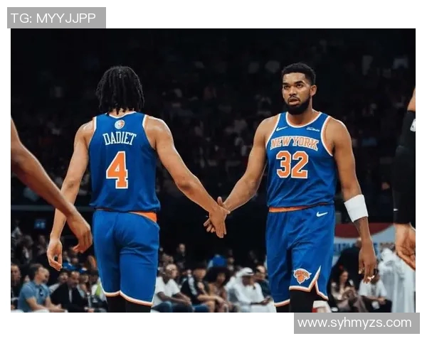 尼克斯与奇才激战正酣球迷期待精彩对决与惊喜表现